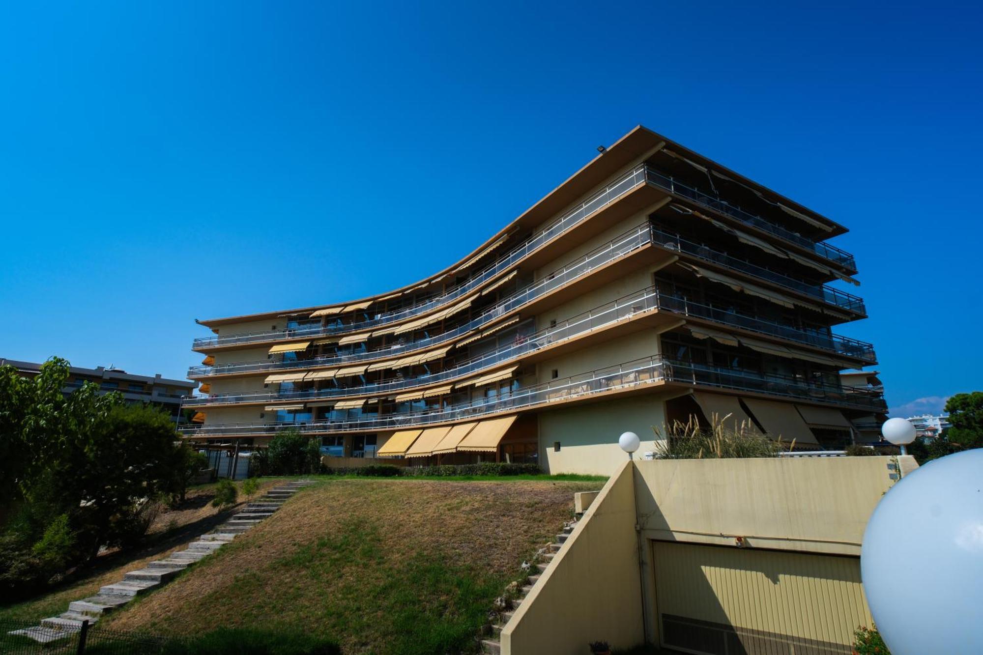 Villa Bono Jacuzzi & Spa Saint-Laurent-du-Var Exterior foto