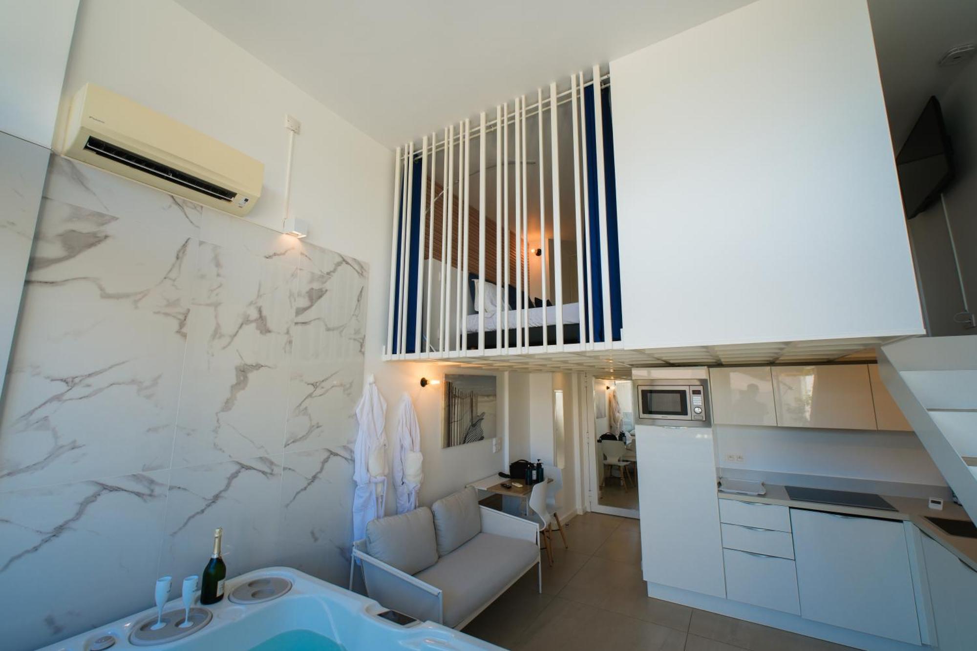 Villa Bono Jacuzzi & Spa Saint-Laurent-du-Var Exterior foto