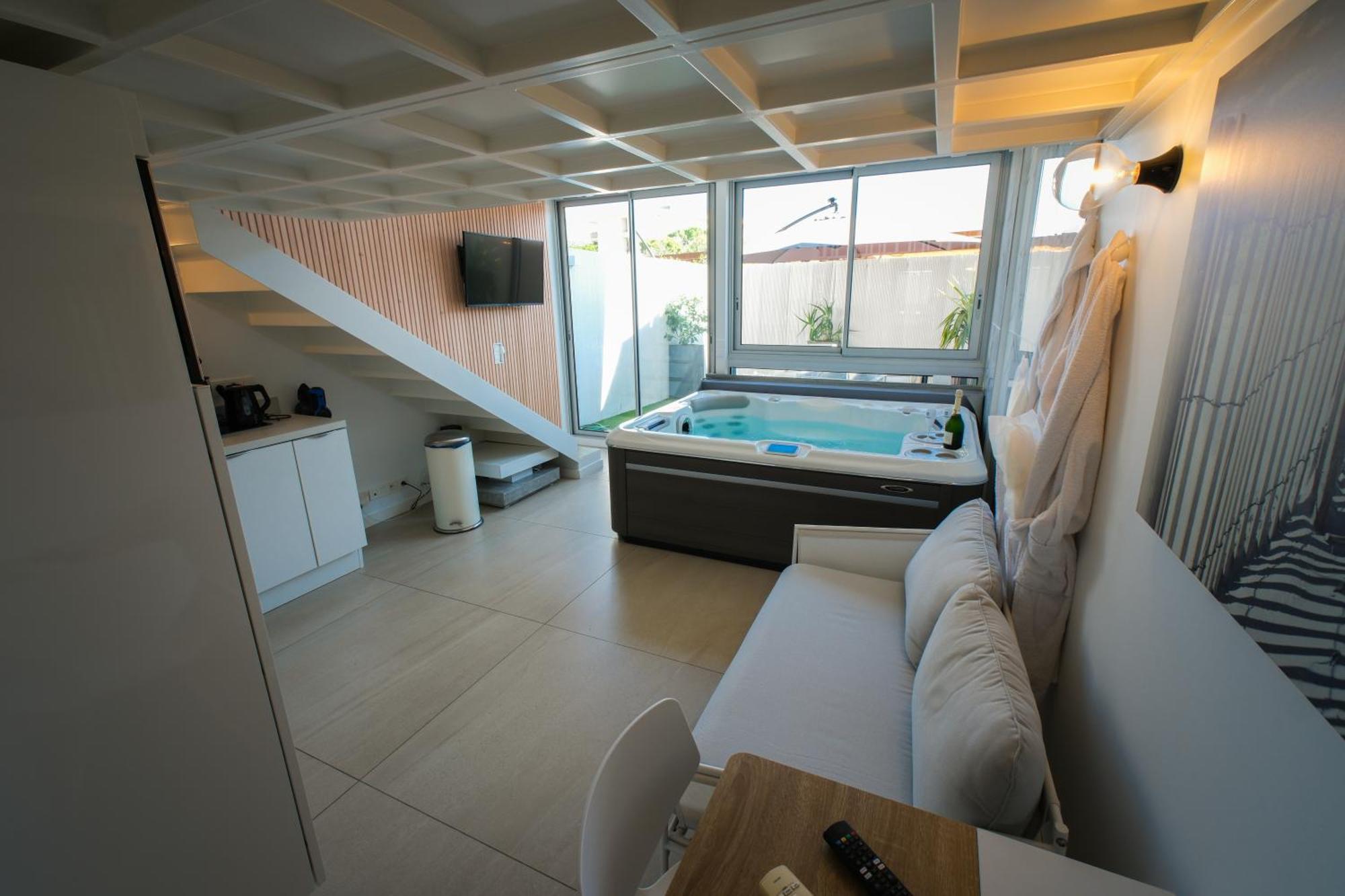 Villa Bono Jacuzzi & Spa Saint-Laurent-du-Var Exterior foto